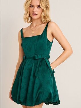 Francesca’s Bubble Hem Mini Dress NWT size M